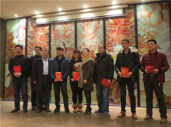 洛陽泰斯特公司完成年度銷售目標(biāo)，重金獎勵銷售